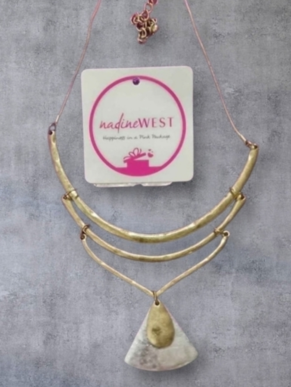 NWT Nadine West Hammered Pendant Necklace ~18" Chain - Picture 3 of 3